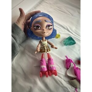 Na! Na! Na! Surprise Teens Doll Sabrina Dazzle Roller Skates Blue Hair MGA